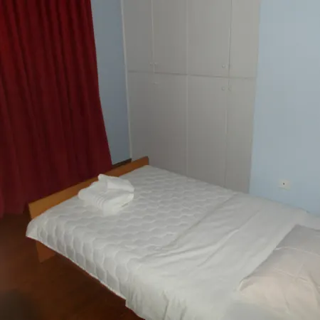 Iris 3* Apolpaina